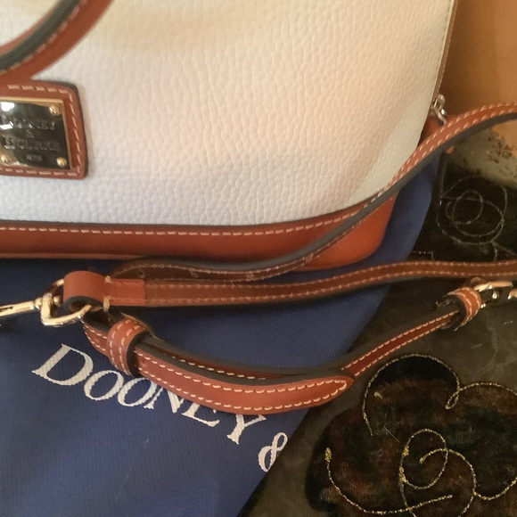 NWT Dooney & Bourke bone pebbled leather gold hardware Zip Zip satchel purse - Picture 3 of 13